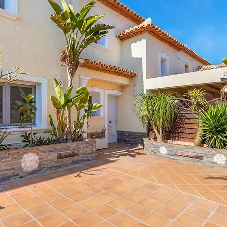 Karan - Plusholidays Villa